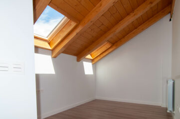 Villanúa edificio viviendas