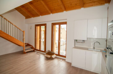 Villanúa edificio viviendas